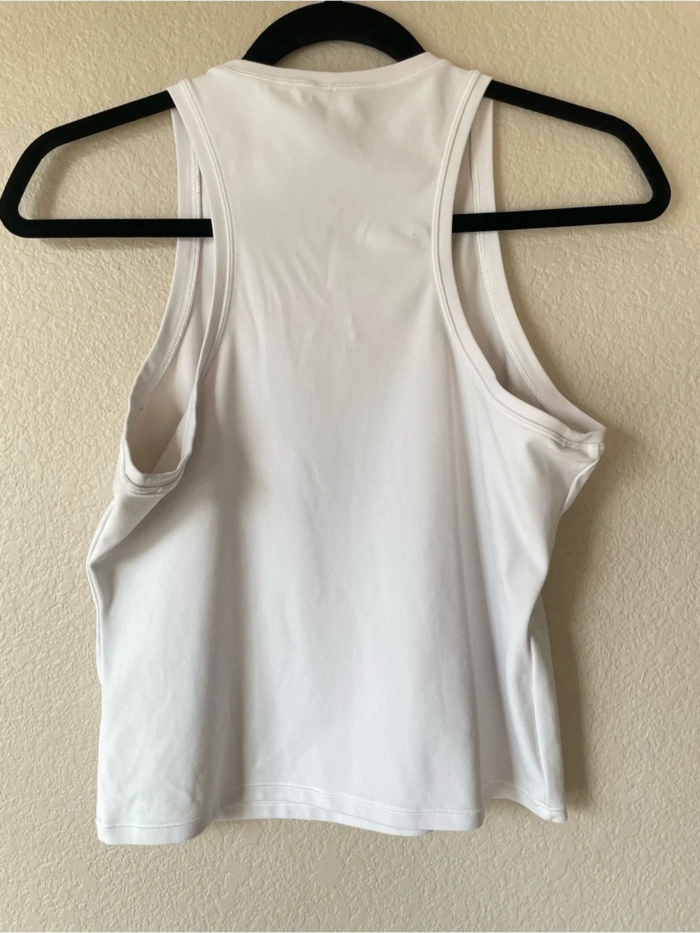 Vuori White High-Neck Performance Tank - Picture 5 of 7